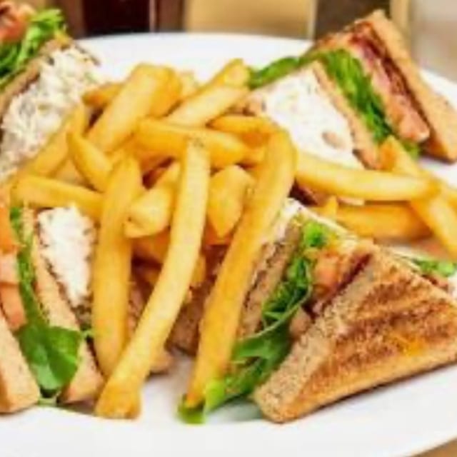 TUNAFISH SALAD CLUB.
